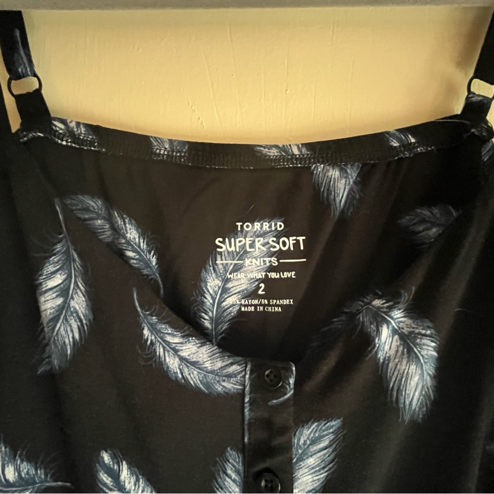 Black and Blue Feather Print Women's Dress - Picture 5 of 5